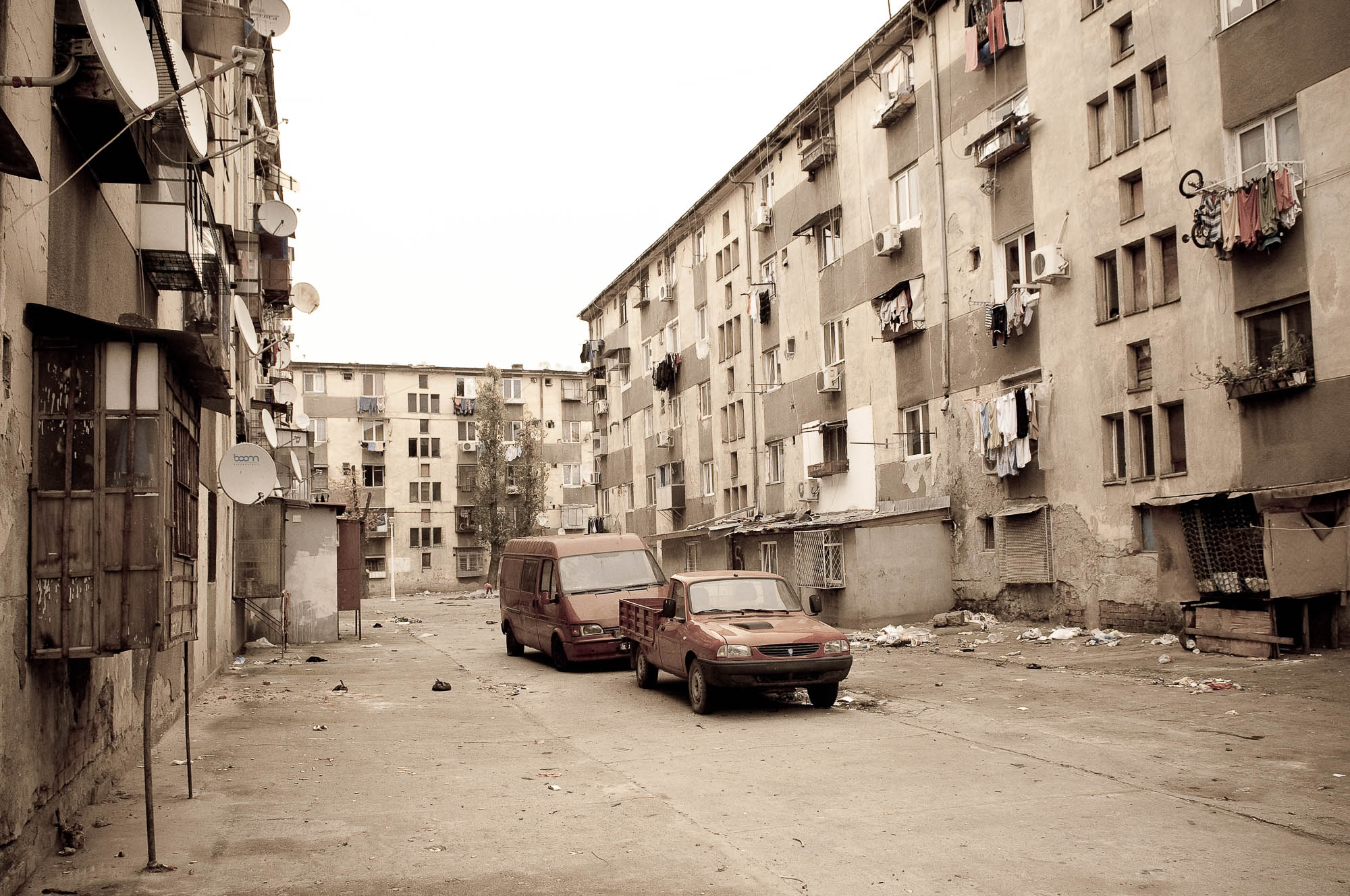 Bucharest decay 13