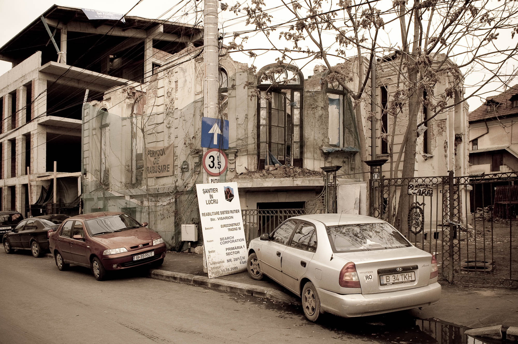 Bucharest decay 18